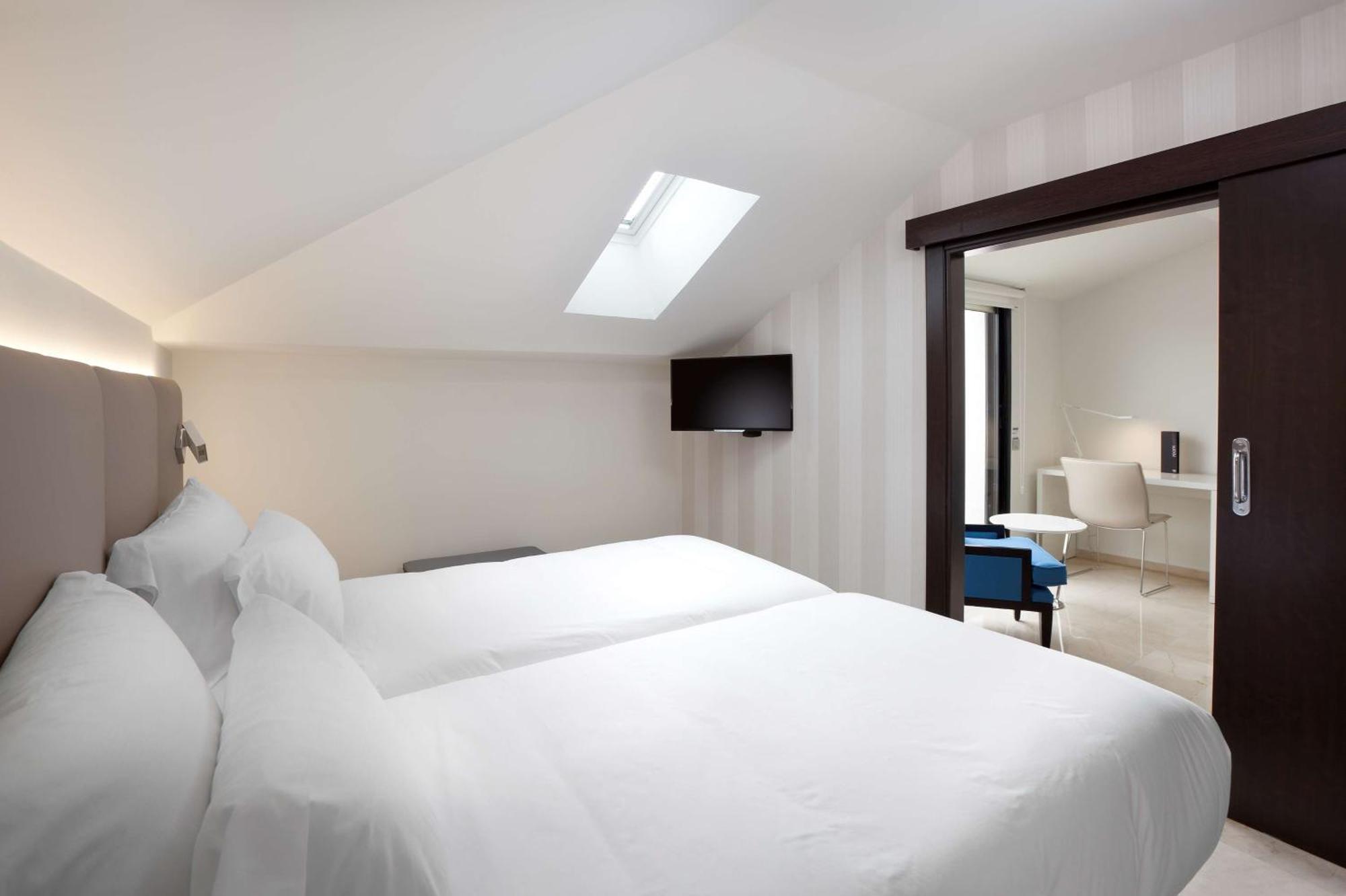 Nh Ciudad De Santander Hotell Exteriör bild